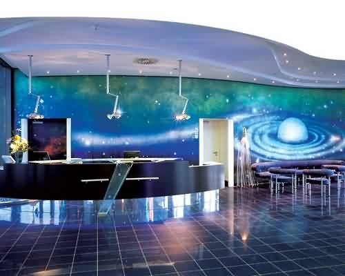 افتتاح أول فندق في الفضاء أوائل عام 2012