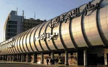 مطار القاهرة يحبط محاولة تهريب ساعة تجسس و-طبنجة- ومنظار مكبر