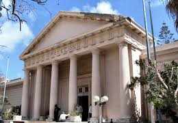 آثريو الإسكندرية يطلقون صرخة لانقاذ المتحف اليونانى الرومانى