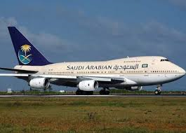 عطل بطائرة سعودية يؤخر رحلتها الي جدة 
