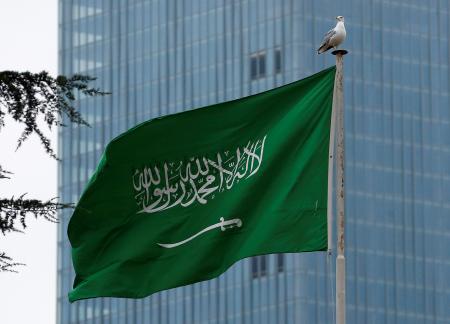 السعودية تسمح بإصدار الإقامات وتجديدها بشكل ربع سنوي

