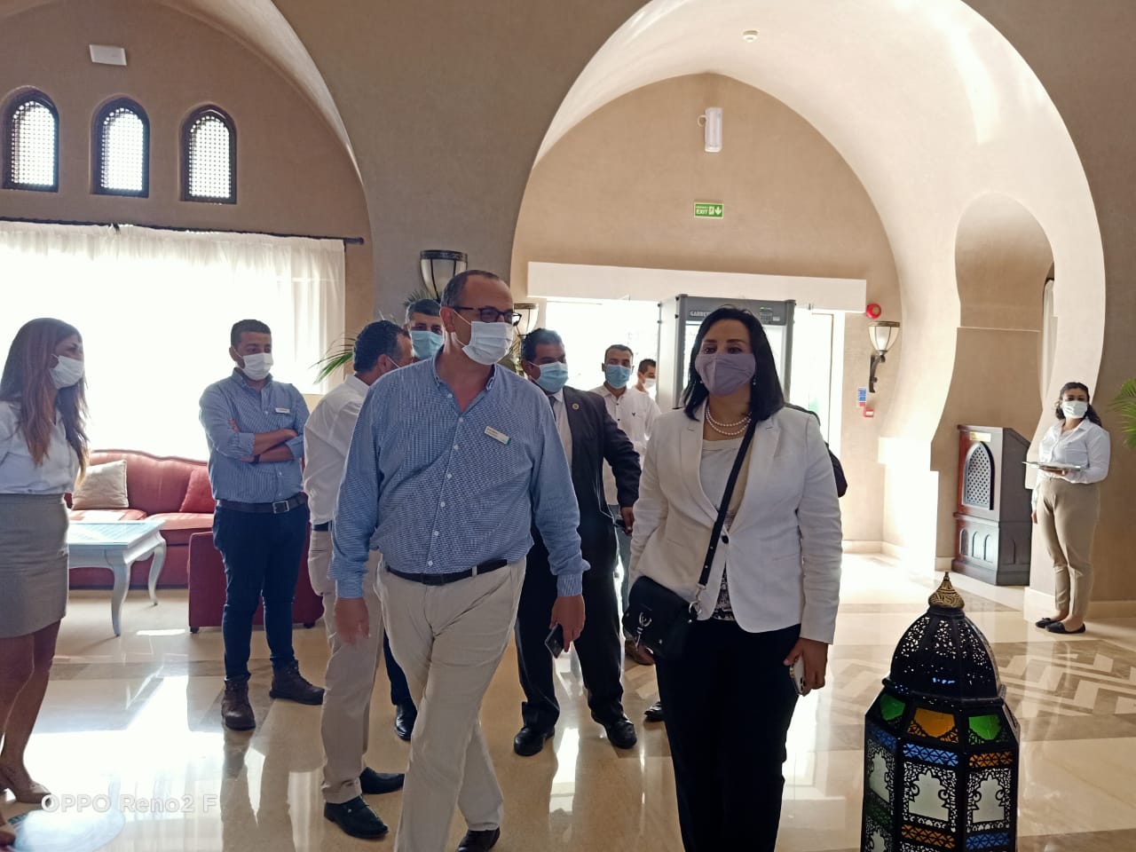نائب وزير السياحة تتابع تلقي عاملين جنوب سيناء للقاح كورونا