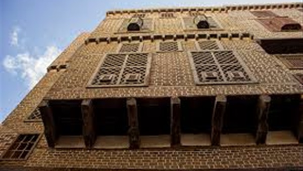 سقوط سقف حجرة بالدور الثاني بمنزل طبق الأثري بمدينة رشيد!!
