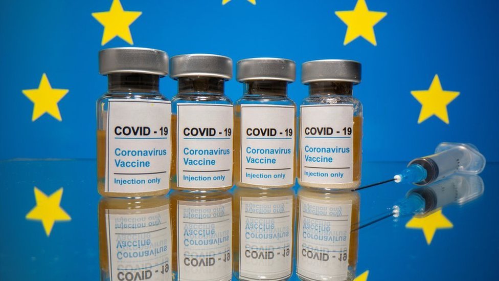 المفوضية الأوروبية تطالب بتطوير اللقاحات بسرعة كي تتماشى مع السلالات الجديدة