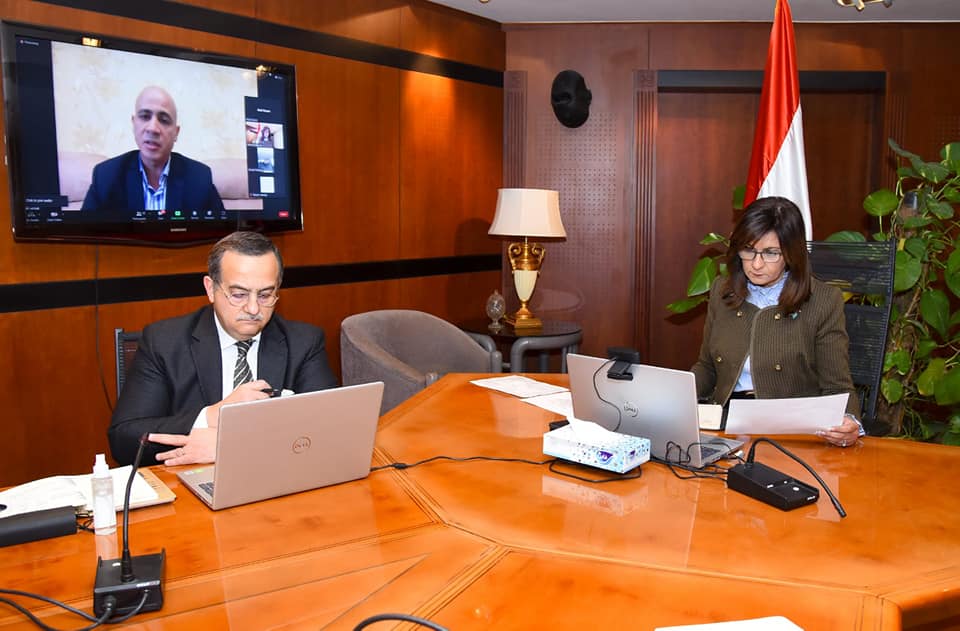 وزيرة الهجرة: غرفة العمليات مستمرة في التواصل مع المصريين بأوكرانيا 
