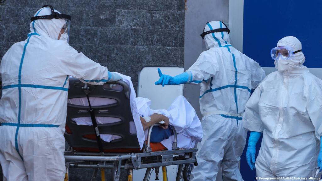 روسيا تسجل أكثر من 50 ألف إصابة يومية بفيروس كورونا
