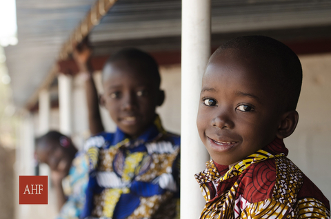 إيه إتش إف إفريقيا تُشيد بتعهد القادة الأفارقة بإنهاء انتشار الإيدز بين الأطفال 

