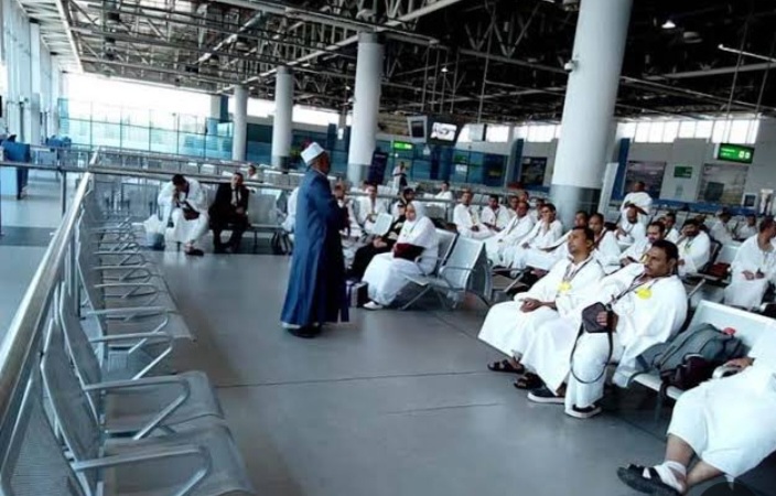 انطلاق أولى رحلات مصر للطيران لنقل حجاج بيت الله الحرام إلى الأراضي المقدسة 