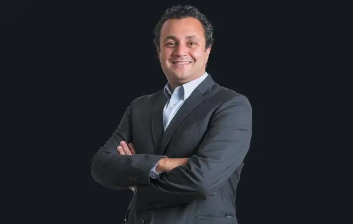سوما باي في مواجهة كبار العالم